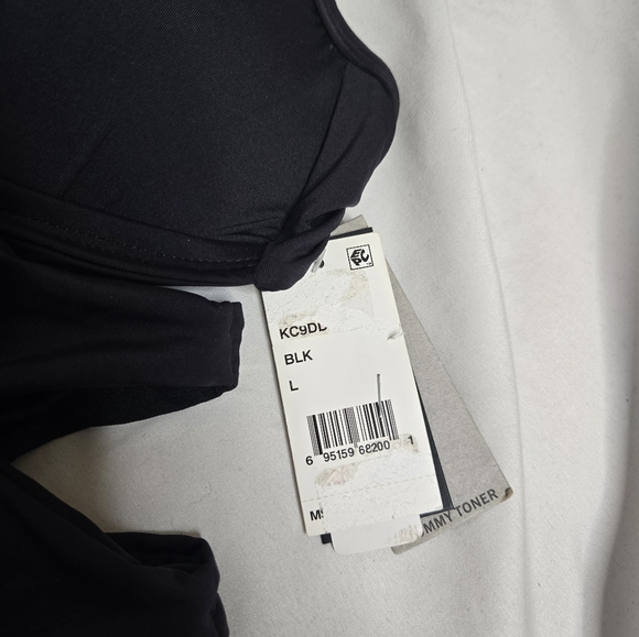 NEW Kenneth Cole black cut out tummy control push up‎ one piece swimsuit  L - Picture 5 of 11